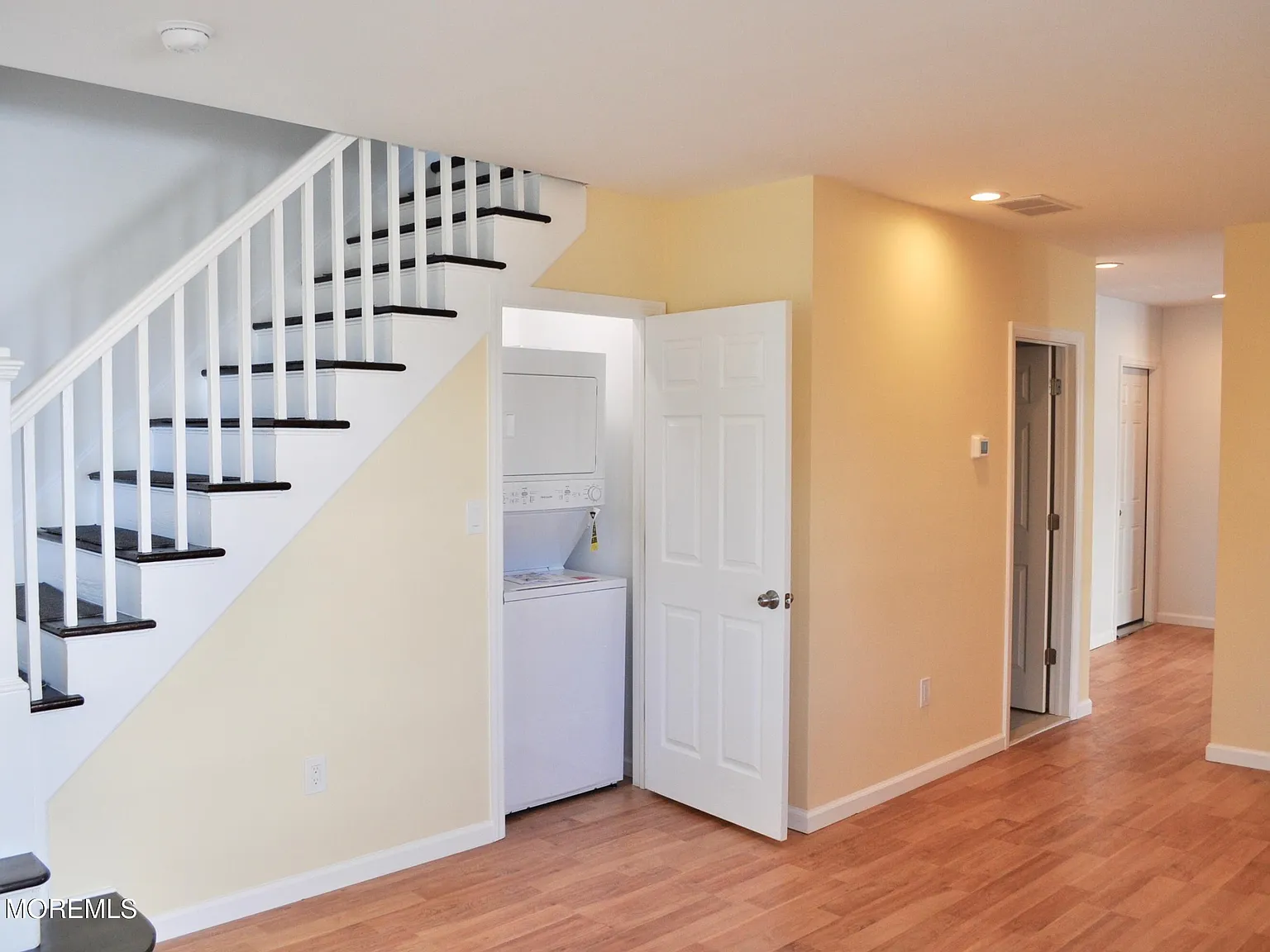 3 bed, 2960 sqft, $3,300 — Photo 3