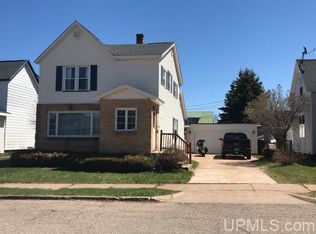 814 N Maple St, Ishpeming, MI 49849