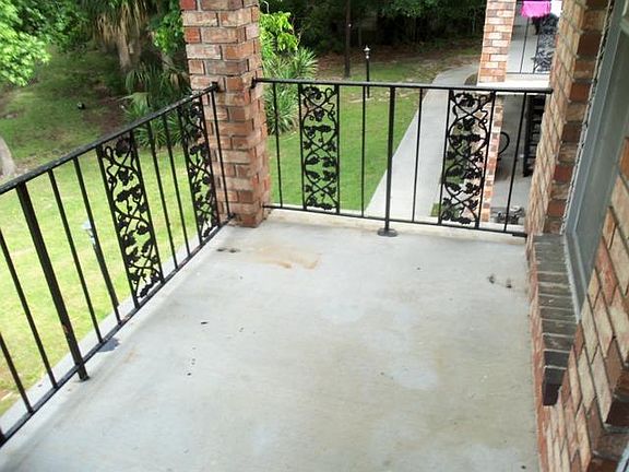 front porch/patio