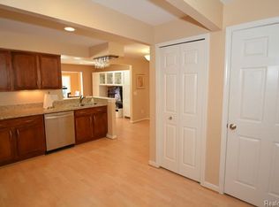5195 Mattawa Dr, Clarkston, MI 48348