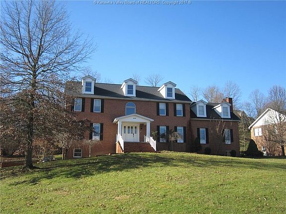 2nd image of 525 Woodbridge Dr