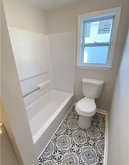 1611 E Henry St #1/2-A — Photo 8