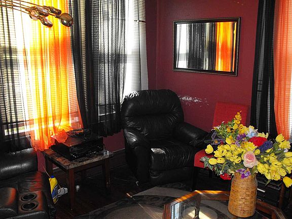 4th image of 1717 N California Ave