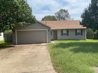 887 Montclair St, Benton, AR 72015