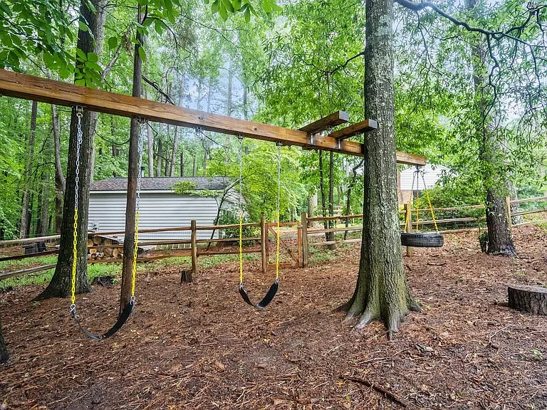 3509 Westglen Rd — Photo 36