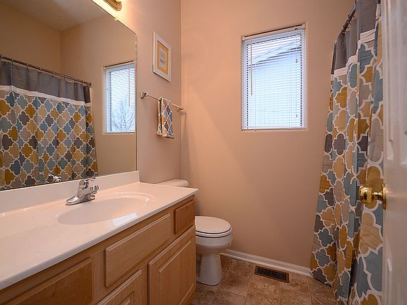 3rd image of 4807 N 148th Cir