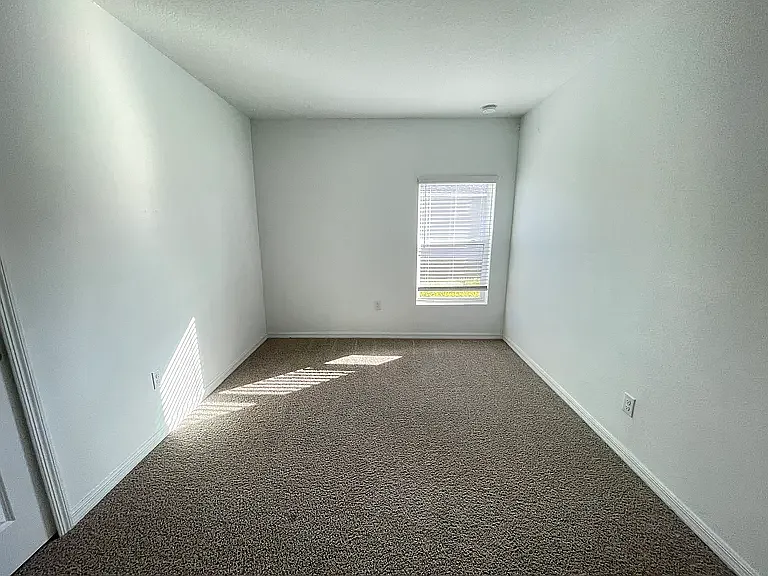 225 Aquamarine Ln — Photo 11