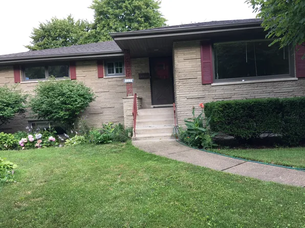 8006 Schreiber Dr, Munster, IN 46321