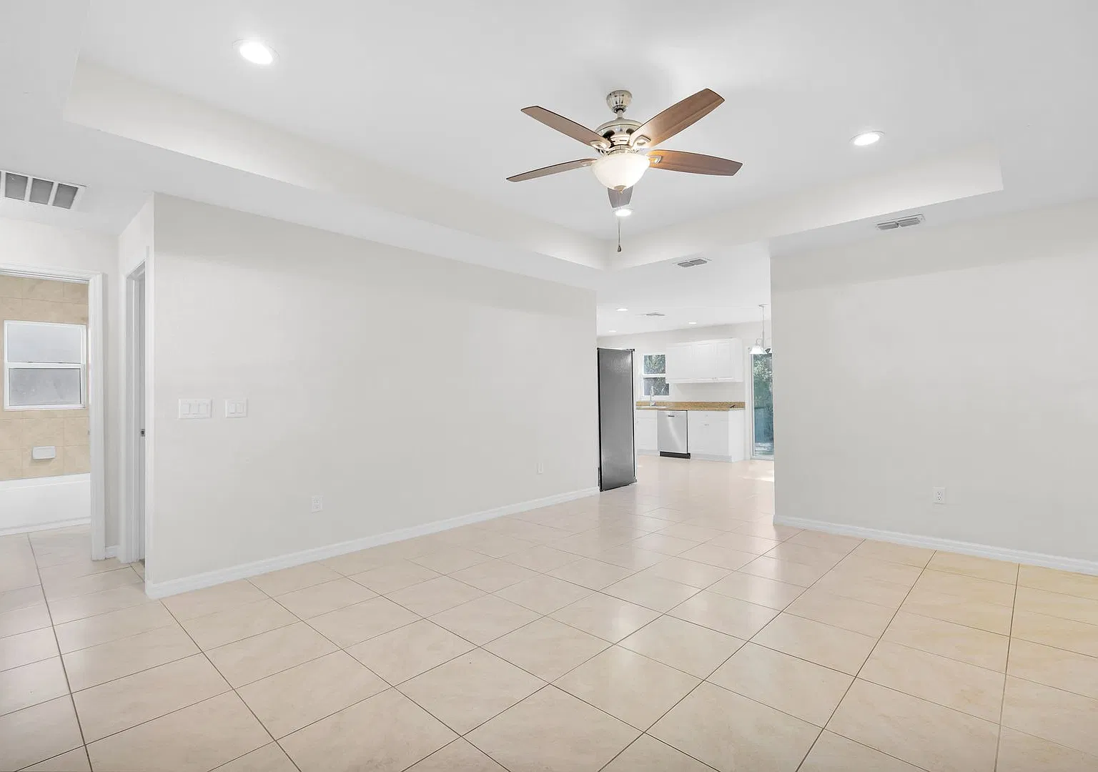 Beautiful home in Silver Springs — Photo 4
