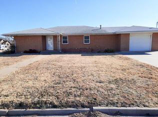 101 S 10th Ave, Fairview, OK 73737
