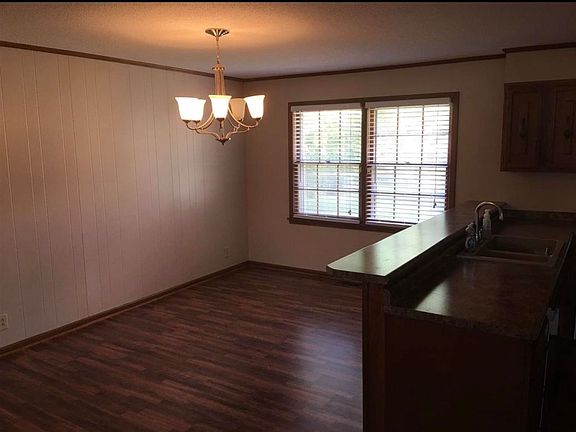 5th image of 73 Hughes Dr