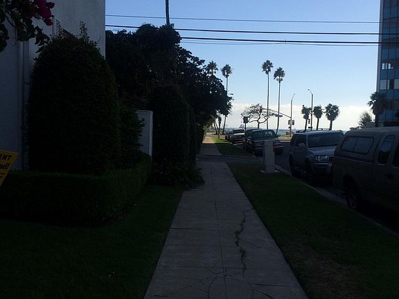 oceanview from side walk