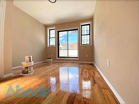 3rd image of 110 Linden Blvd #Aa4