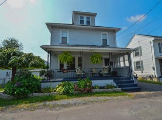 40 W 7th St, Wyoming, PA 18644