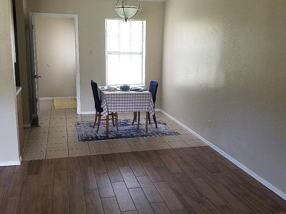 3rd image of 16048 Echo Glen Dr