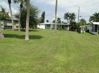 12200 Hibiscus Dr, Fort Myers, FL 33908