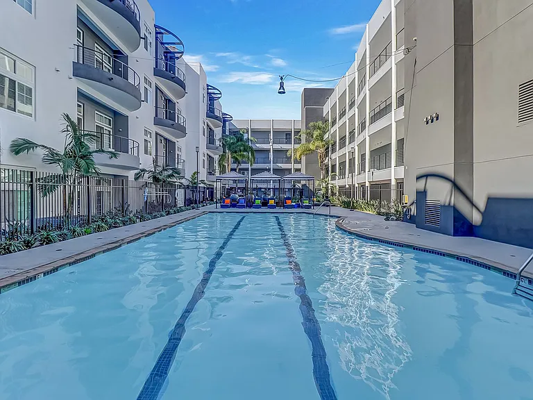 Axis 2300 Apartments — Photo 57