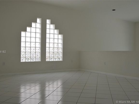 4th image of 5410 NW 104th Ct