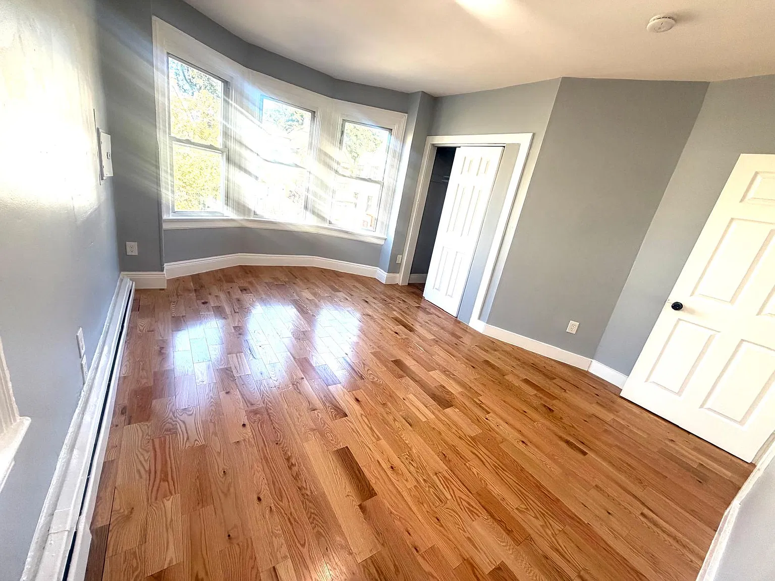 3 bed, $2,300 — Photo 3