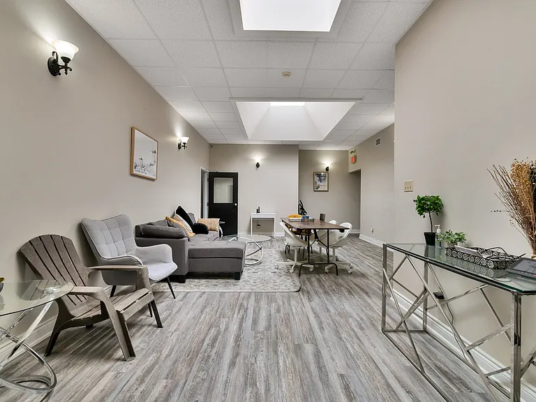 38 Ainslie St N #37 — Photo 3