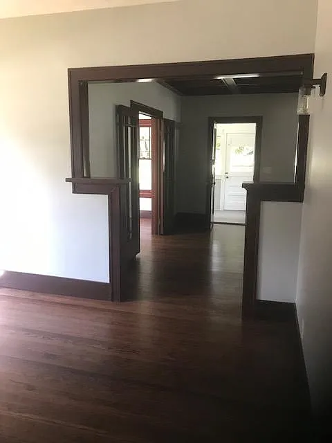 3 bed, 2.5 bath, 2100 sqft, $2,300 — Photo 4