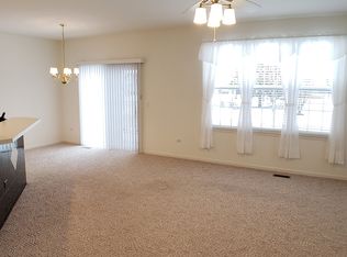 16412 Crescent Lake Ct #A, Crest Hill, IL 60403