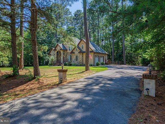 2nd image of 120 Twin Harbor Rd