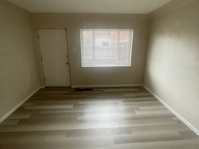 2124 N Gilpin St #B — Photo 2