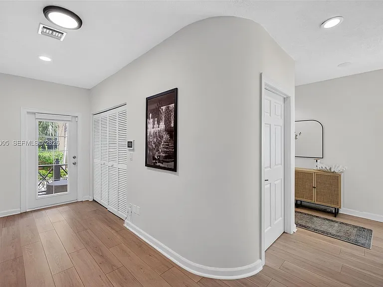 1214 W Las Olas Blvd — Photo 22