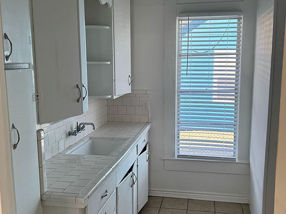 4th image of 1125 10th St