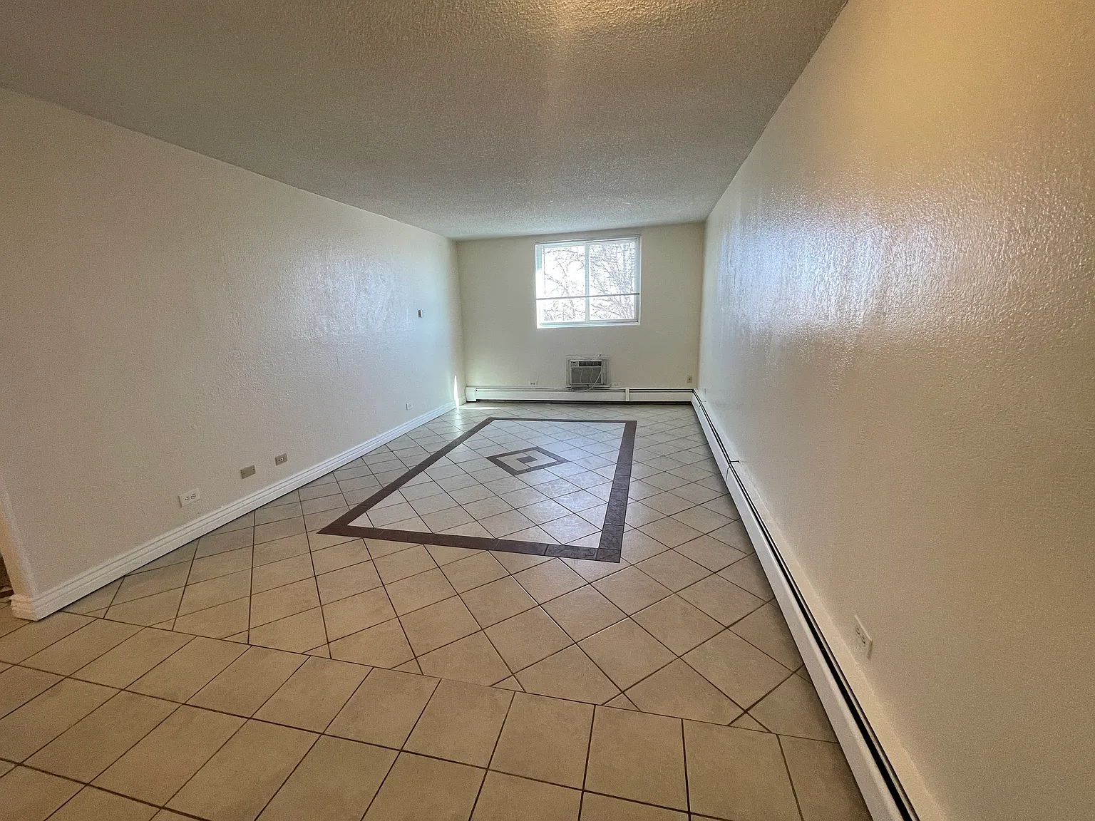 8915 Corona St — Photo 4