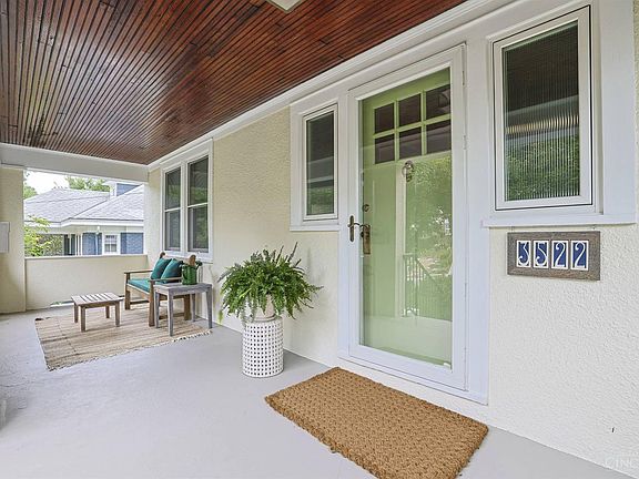 4th image of 3522 Pape Ave