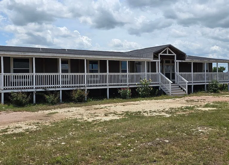 148 Sun View Rd — Photo 1