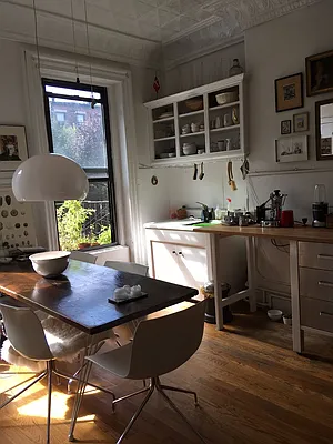 Rented by Realty Collective | media 7