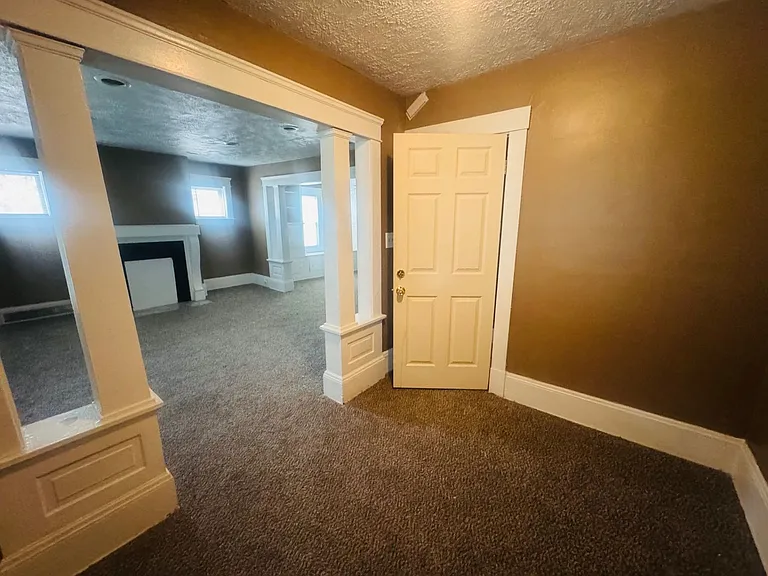 1056 E 99 ST. Cleveland, OH 44108 — Photo 29