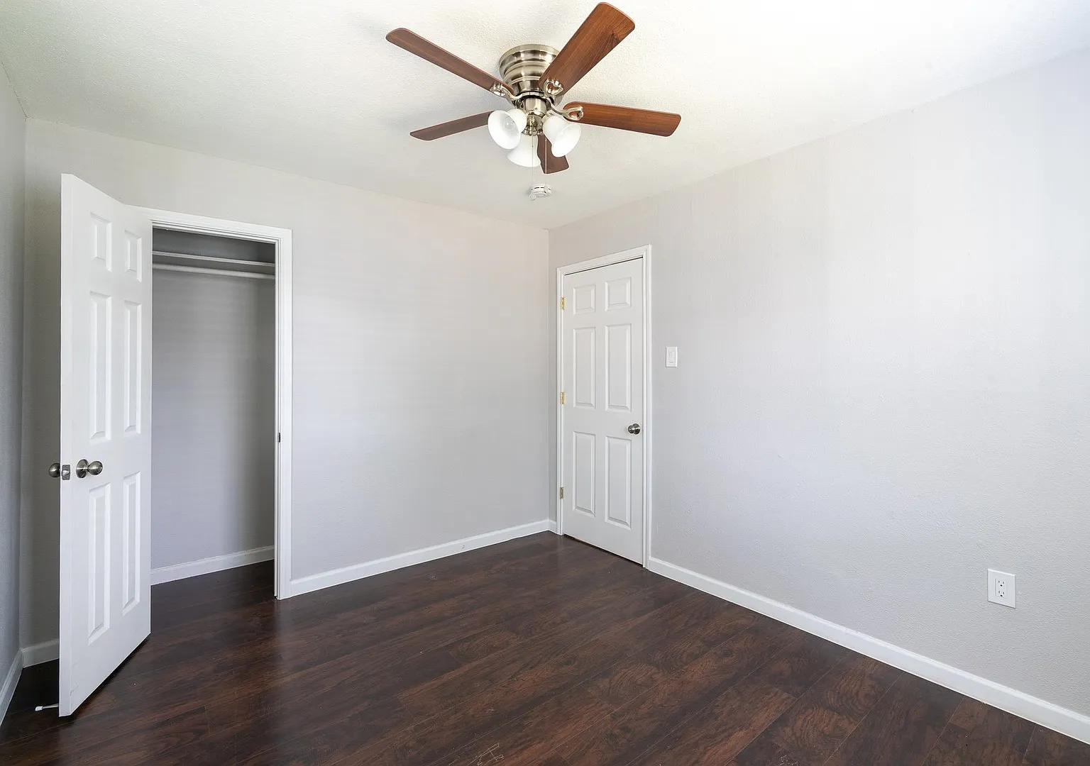 2501 Delano Street — Photo 4