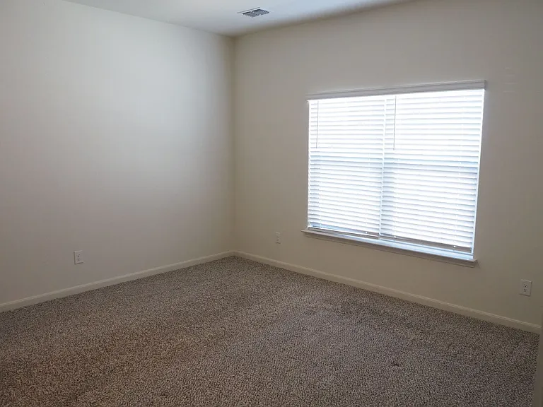 13832 Musselshell Dr — Photo 13
