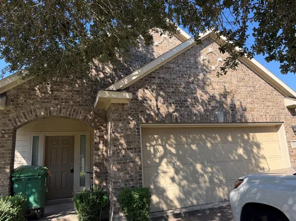 12918 Fenland Field Ln, Houston, TX 77047