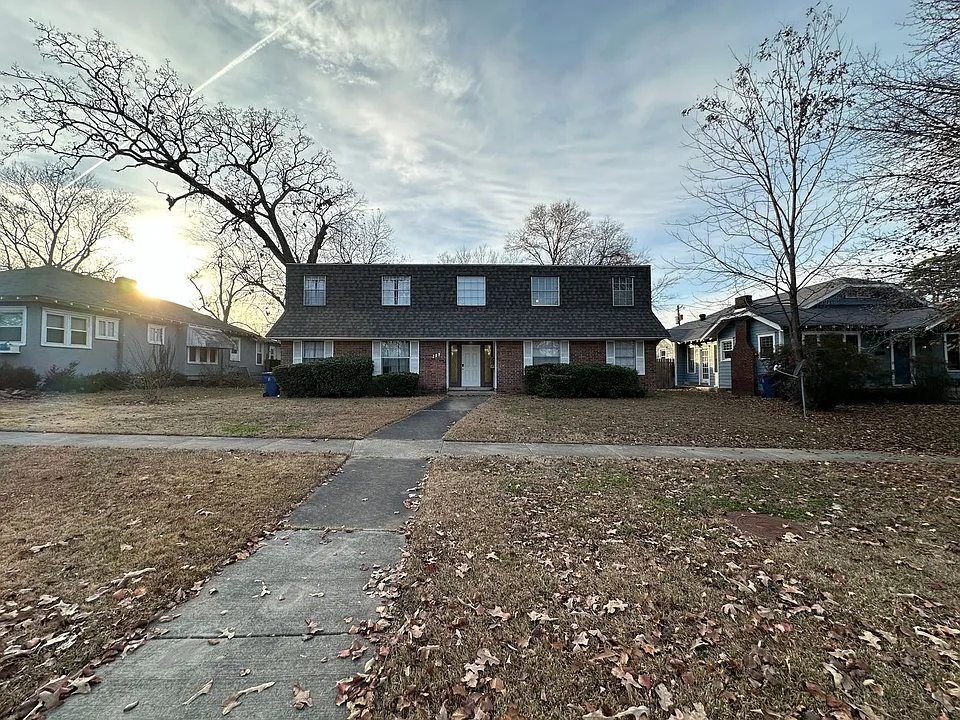 209 Lecta Ave #4
