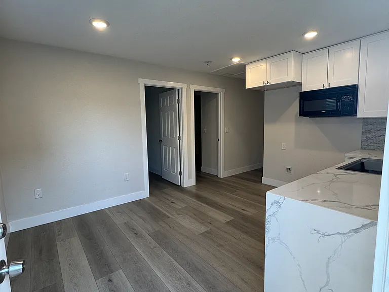 922 N Martin St #2 — Photo 9