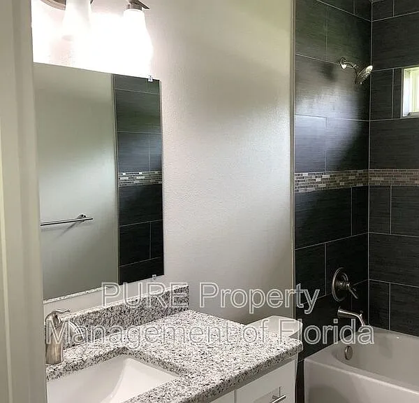 16899 SW 44th Cir — Photo 19