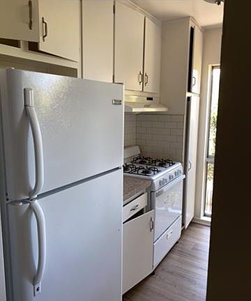 4th image of 1523 Harvard St APT 6