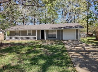 18 Dogwood Dr, Brandon, MS 39042