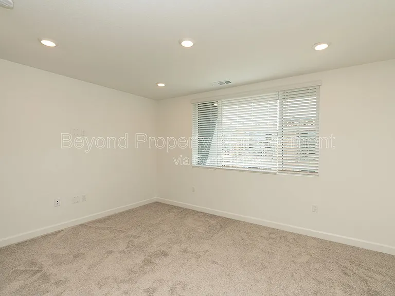 2126 Senita Dr — Photo 18