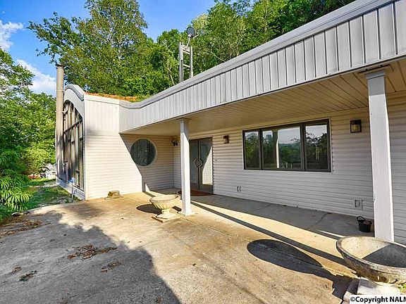 3rd image of 109 Courtland Dr