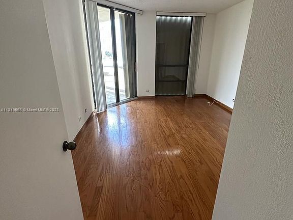 3rd image of 20191 E Country Club Dr APT 403