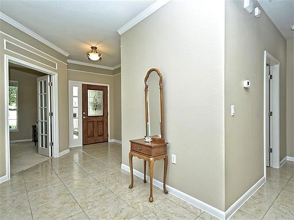 3rd image of 512 Lake Sommerville Trl