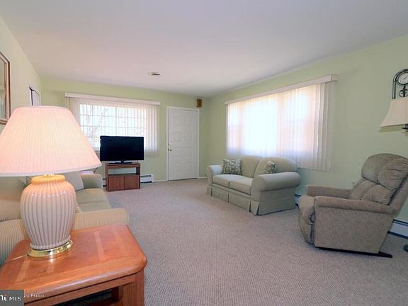 4th image of 95 Cabrillo Blvd