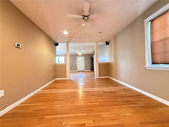 5th image of 22 Chicory Ln