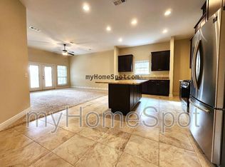 6061 Twenty One Oaks Dr, Pensacola, FL 32526